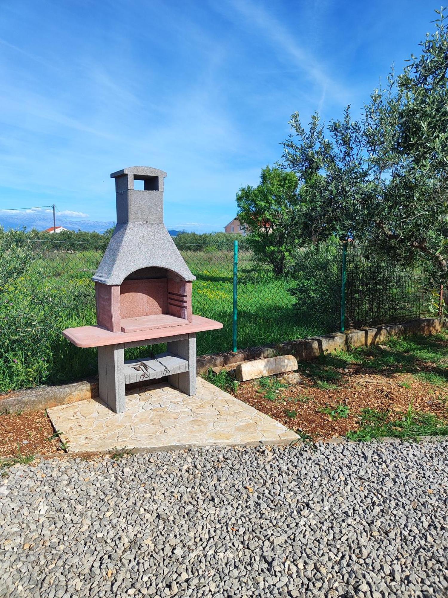 'Olive Grove' Camping House-Near The Beach Divulje Exterior photo